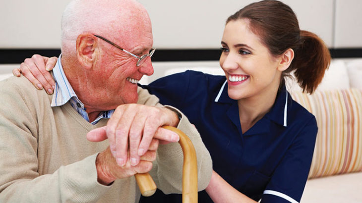 Mersin hasta bakıcı arayışınızda Atlas Grup uzman kadrosuyla daima yanınızda yer alır. Sevdiklerinizi şefkatli ve tecrübeli ellere gönül rahatlığıyla emanet edersiniz.